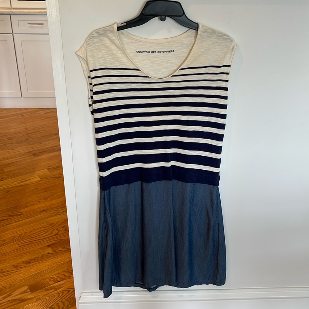 White and blue dress, Compter Des Cotonniers